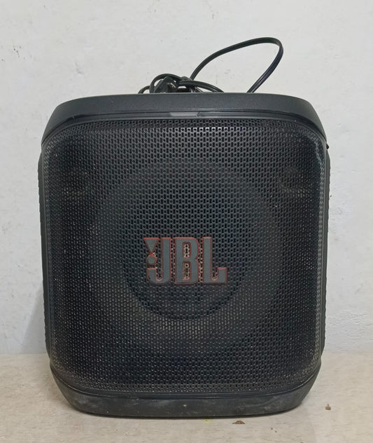 Bocina JBL partybox, usada