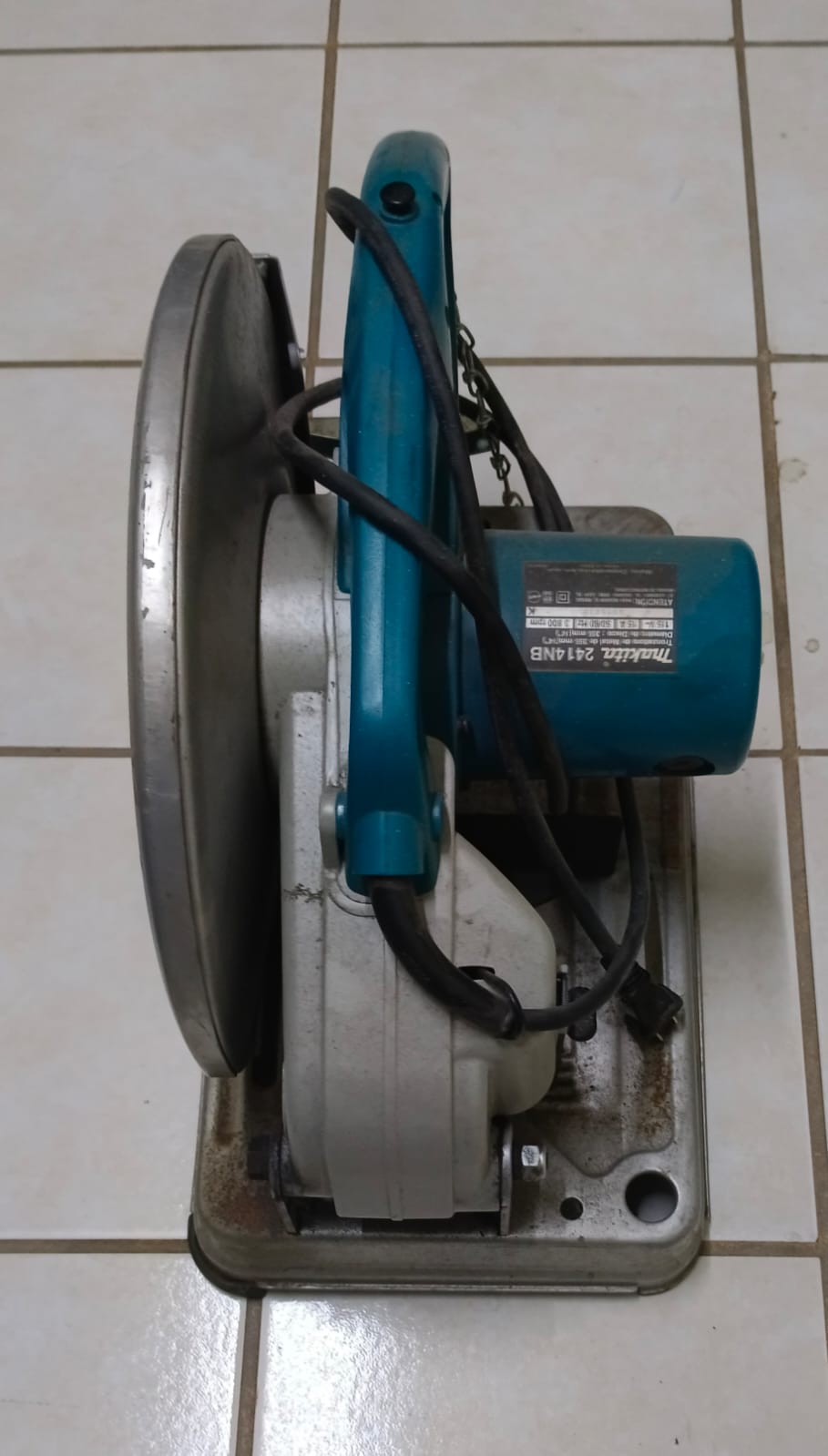 Cortadora de metal MAKITA 2414nb