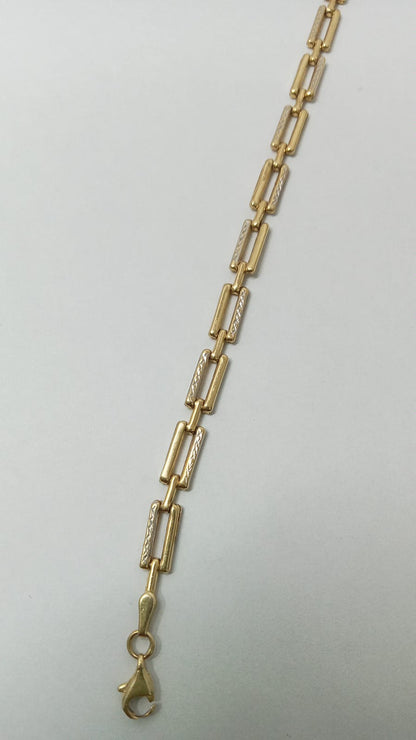 Pulsera de oro 14k diseño moderno pesa 4.1 mide 18.3