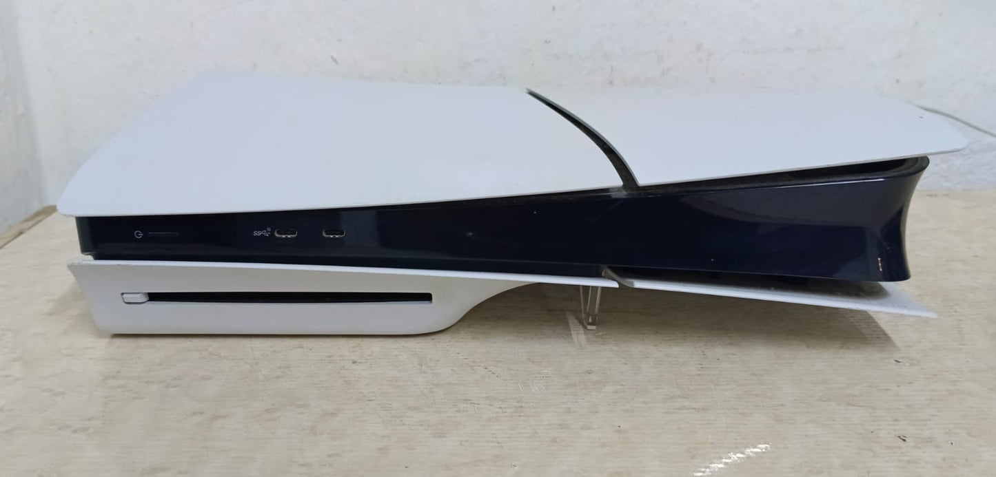 Play Station 5 control, juego y cables, usado