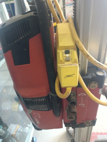 Perforadora HILTI dd200, usado