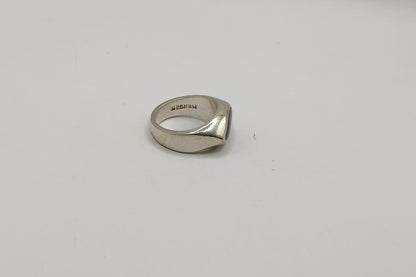 Anillo con sintetico PLATA 925 peso 11gr, usado