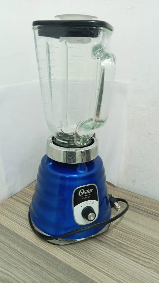 🥤 Licuadora Oster – Usada