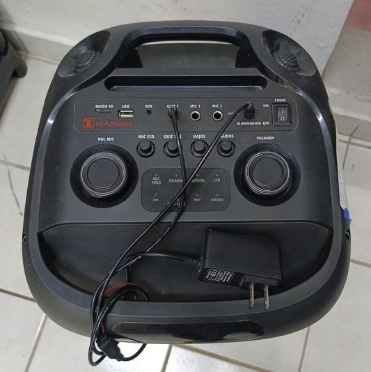Bocina Kaiser Recargable kw-8024, usado
