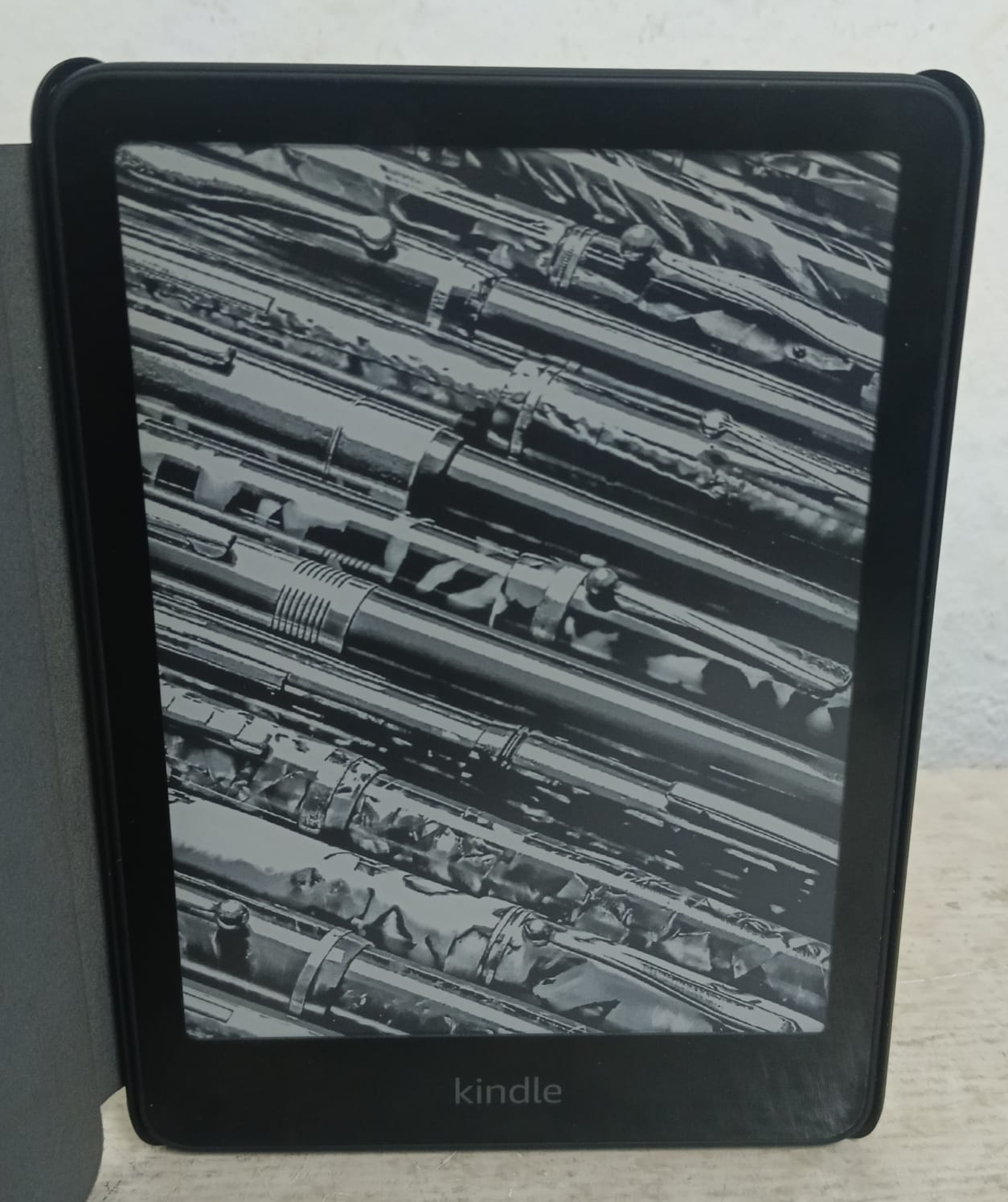 My book kindle 12a generacion con funda, usado