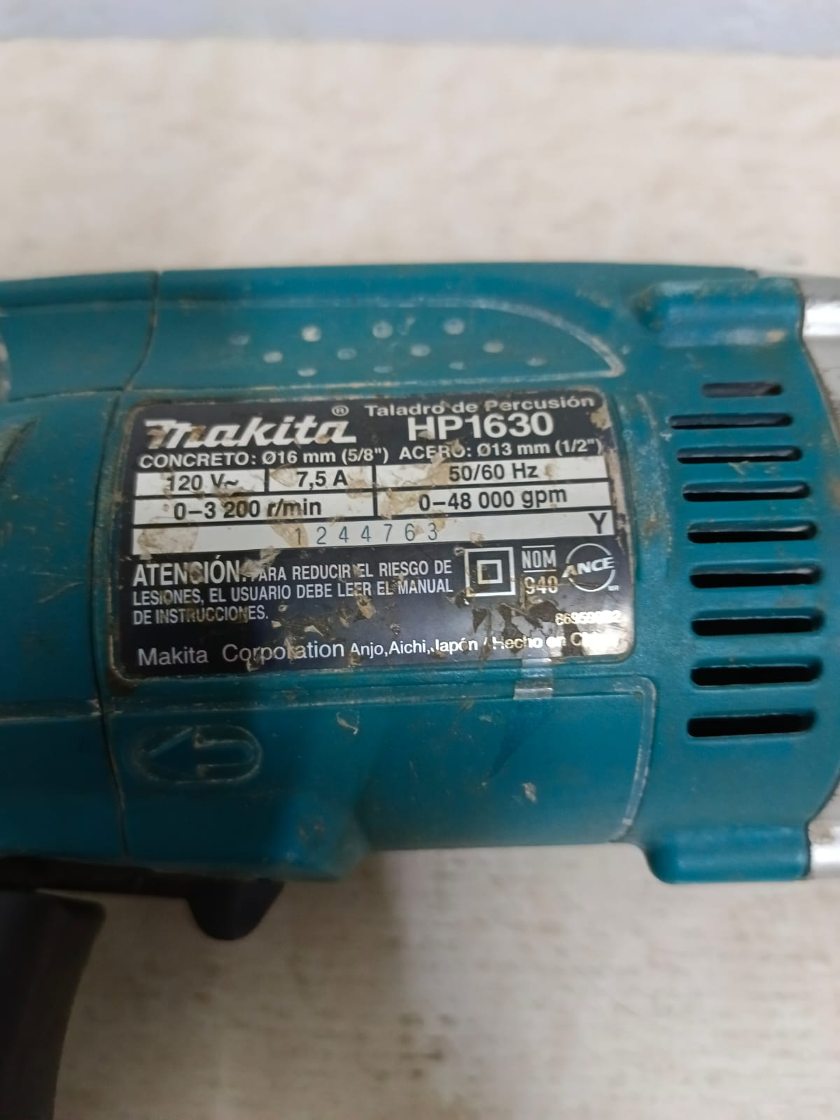 Taladro Makita hp1630, usado