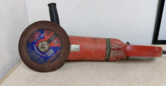 Esmeriladora hilti  dcg-230 con disco, usado