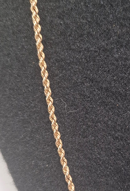 Collar torzal ORO 10k peso 2.9gr, usado