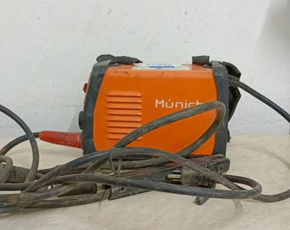 Soldadora MUNICH M-130 con cables, usado