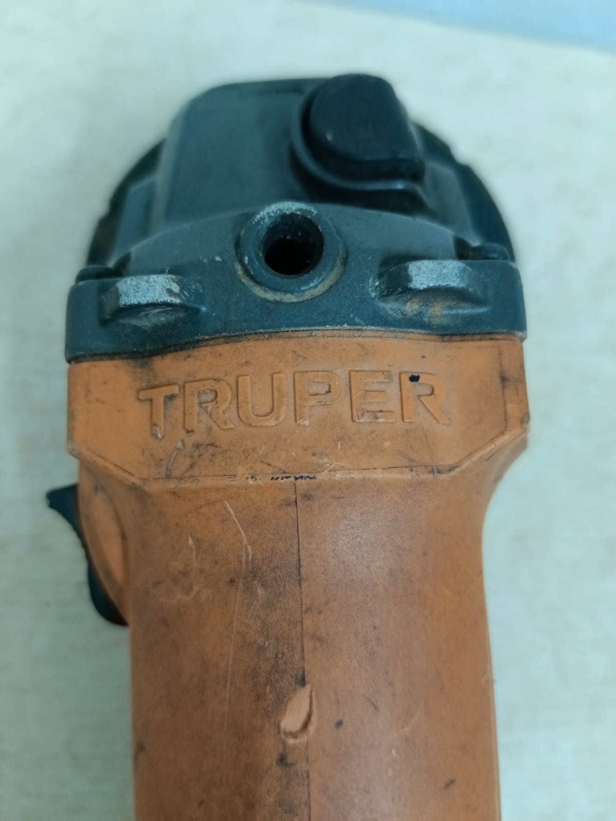 Mini esmeril TRUPER esma 4.2 con disco, usado