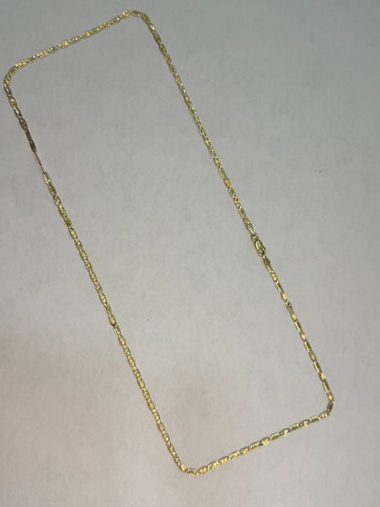 CADENA TIPO GUCCI CON DIJE INICIAL "C" EN ORO DE 10 K 5 GR 55 CM