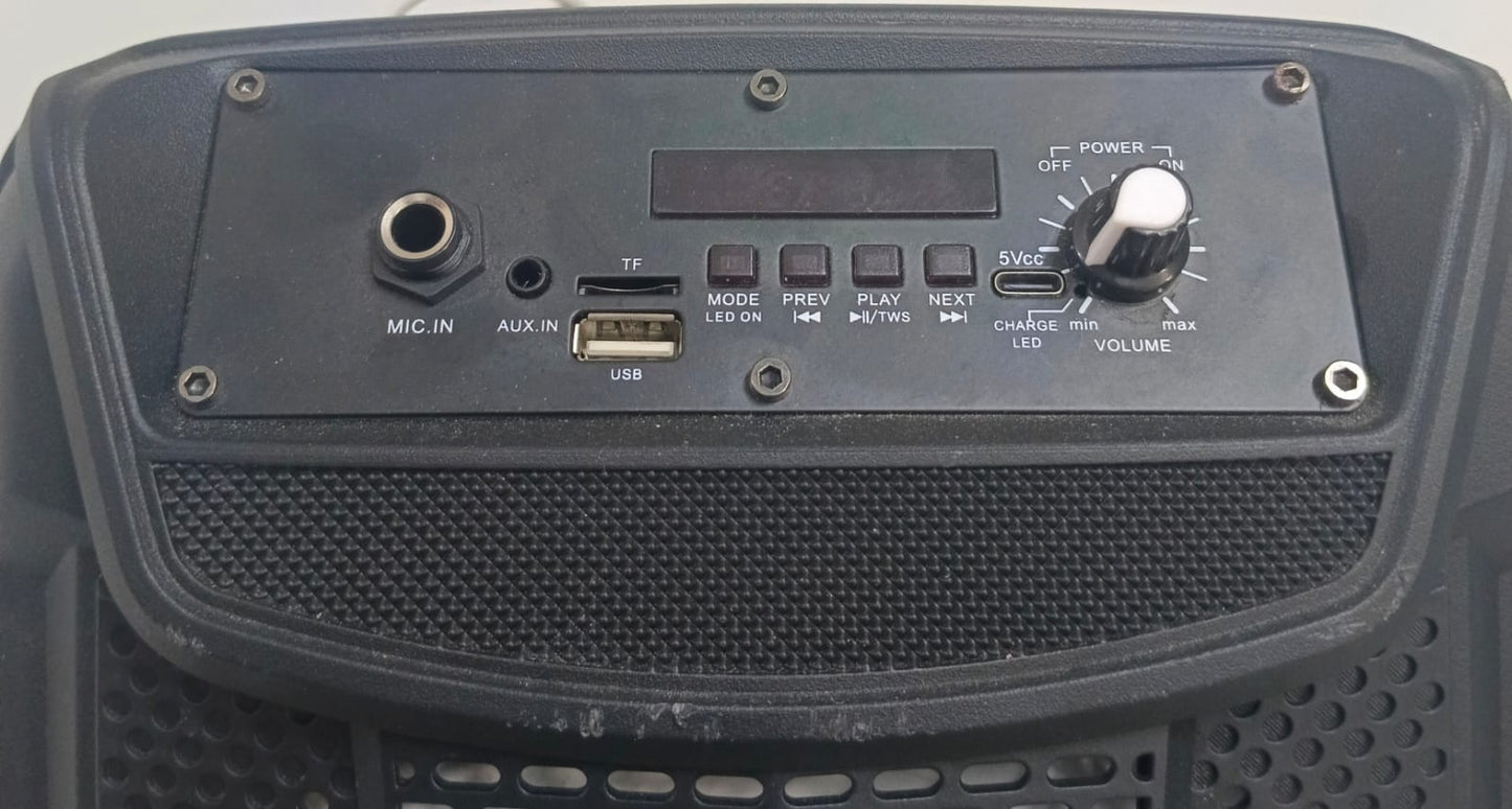Bocina SELECT SOUND bt1708 con cargador, usado