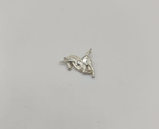 Dije unicornio PLATA 925 peso 1.9gr, usado
