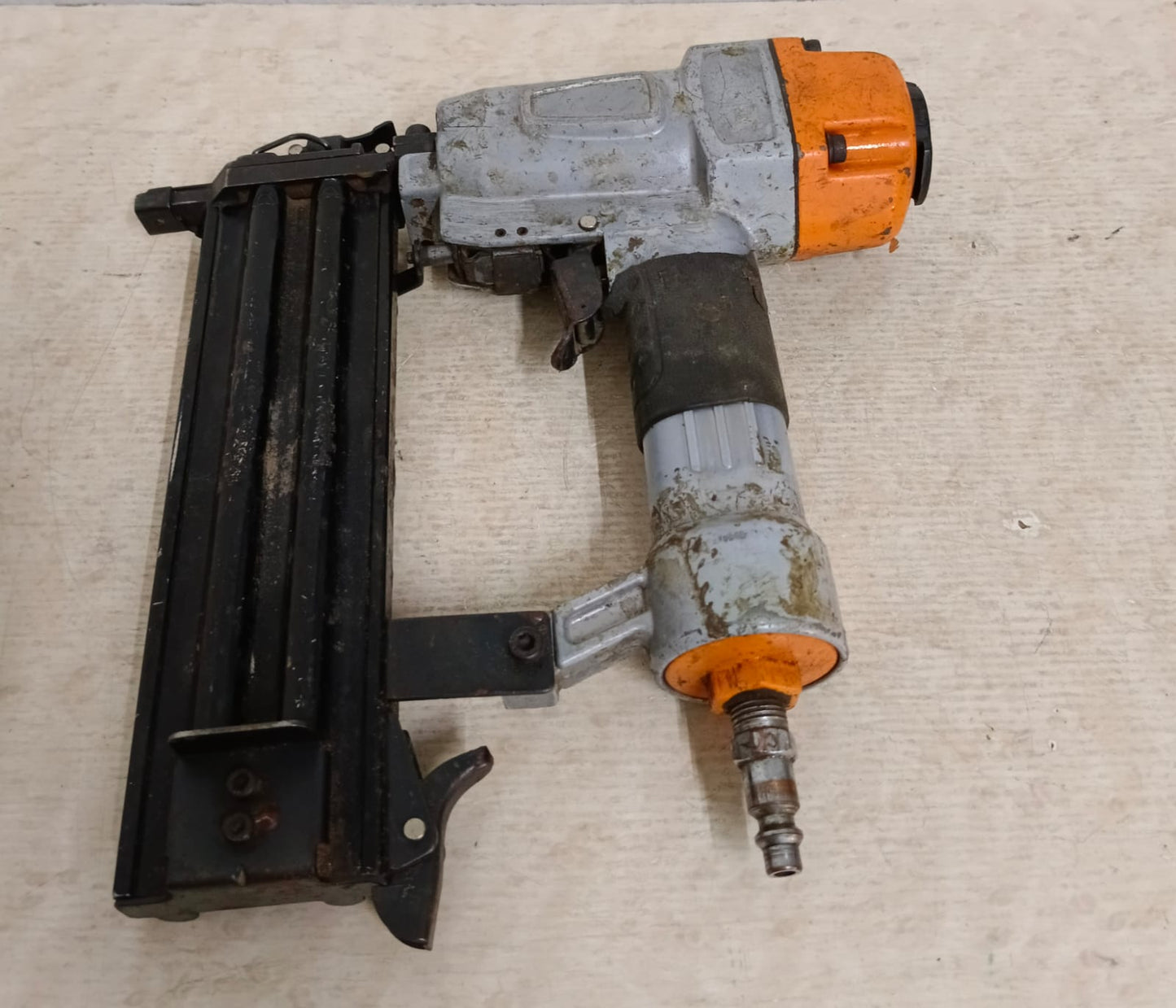 Pistola neumatica TRUPER, usado