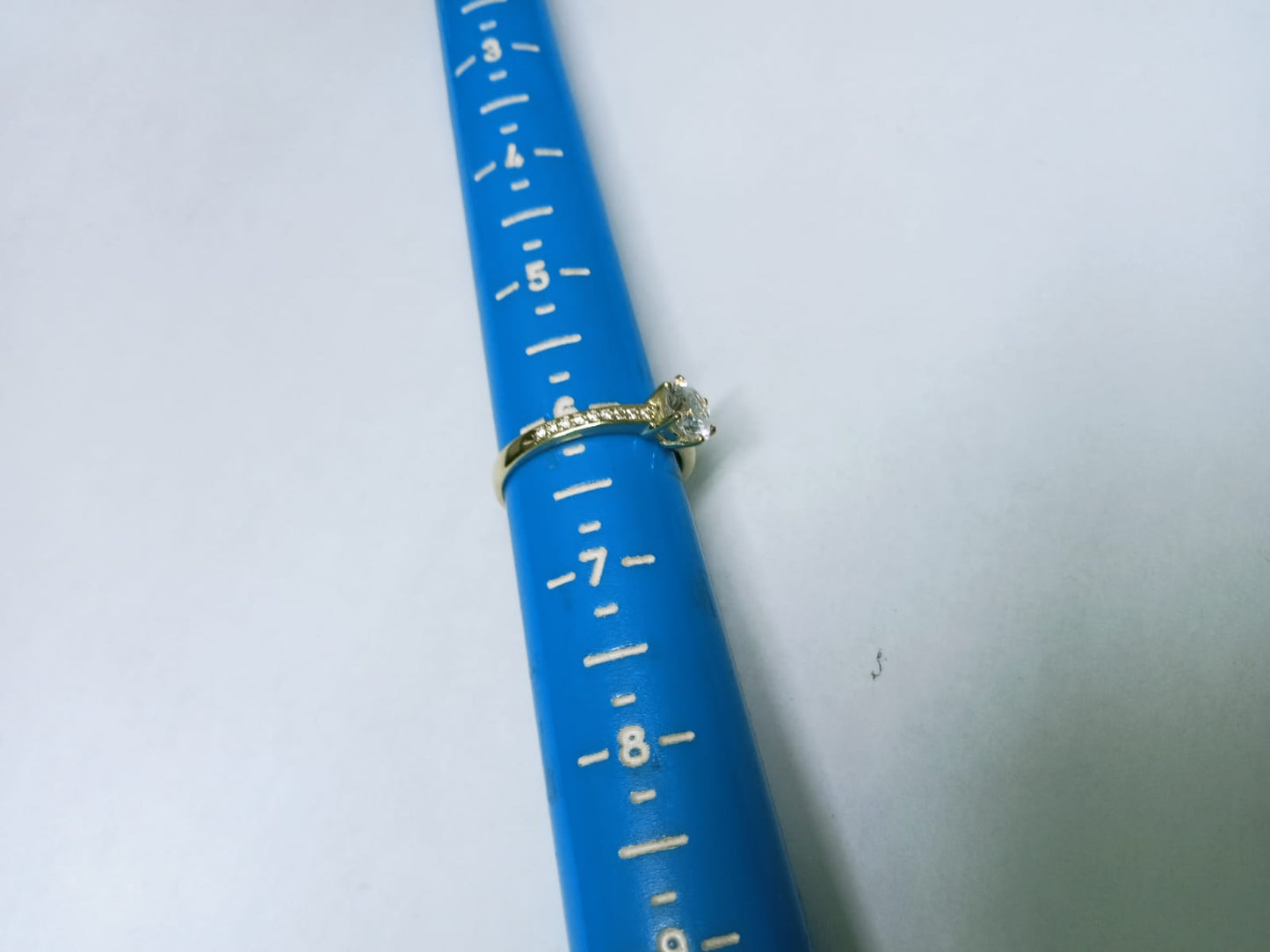 Anillo Solitario de Oro 10k – Talla 6.5