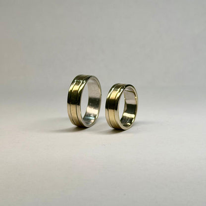 💍💛✨ Par de Anillos de Matrimonio de Oro 10K | 6.4 Gramos | Tallas 10.5 y 5.5 ✨💛💍