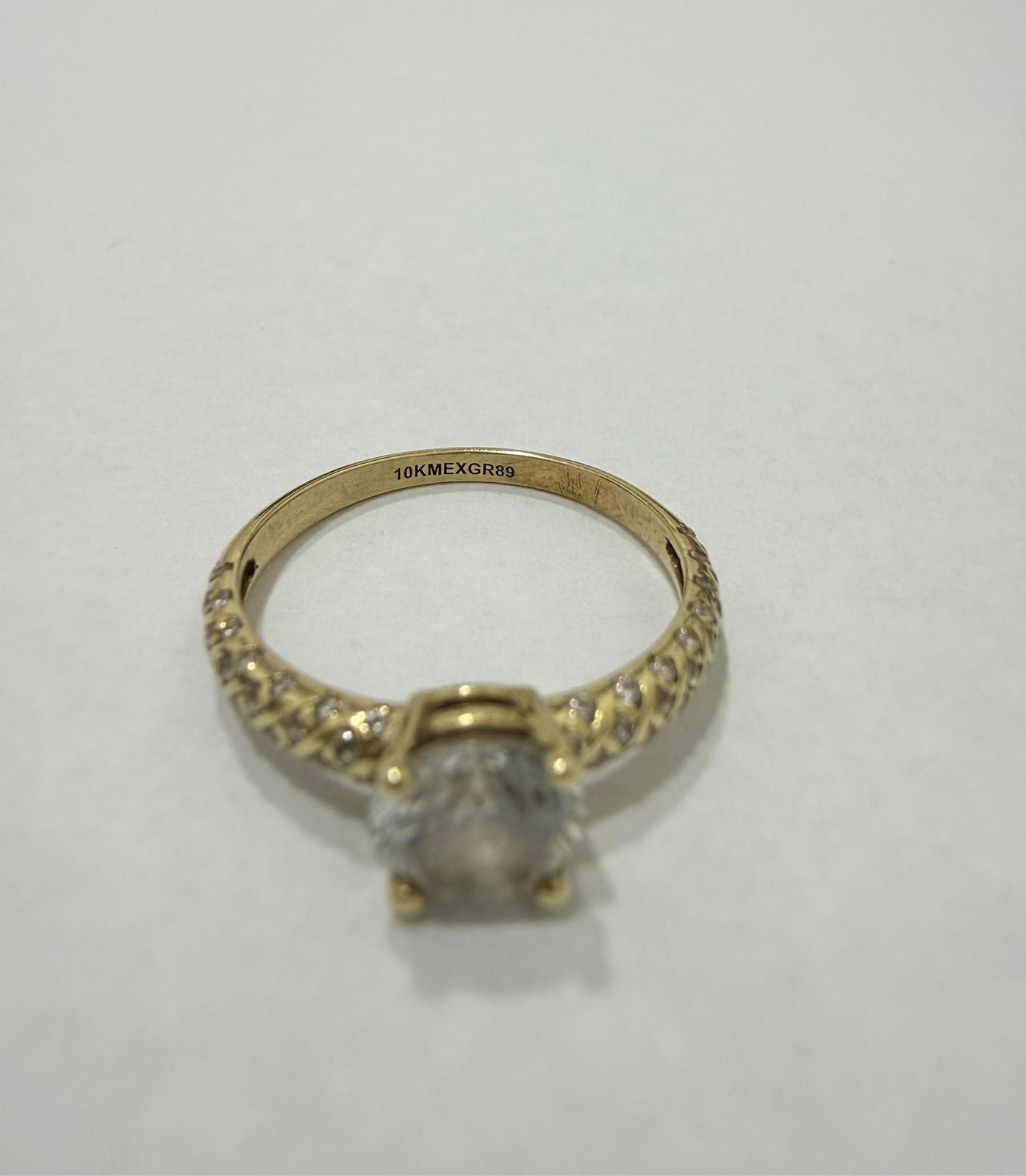 ANILLO CON SINTETICO EN ORO DE 10 K #7 1.9 GR