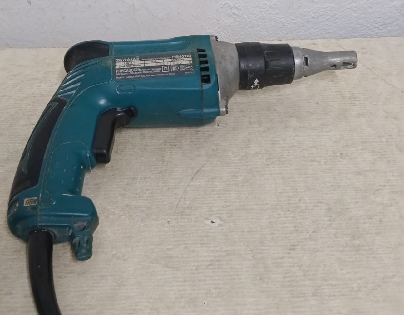 Atornillador MAKITA FS4200, usado