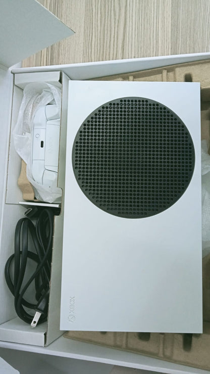 Xbox Series S — Usado en Caja 🎮