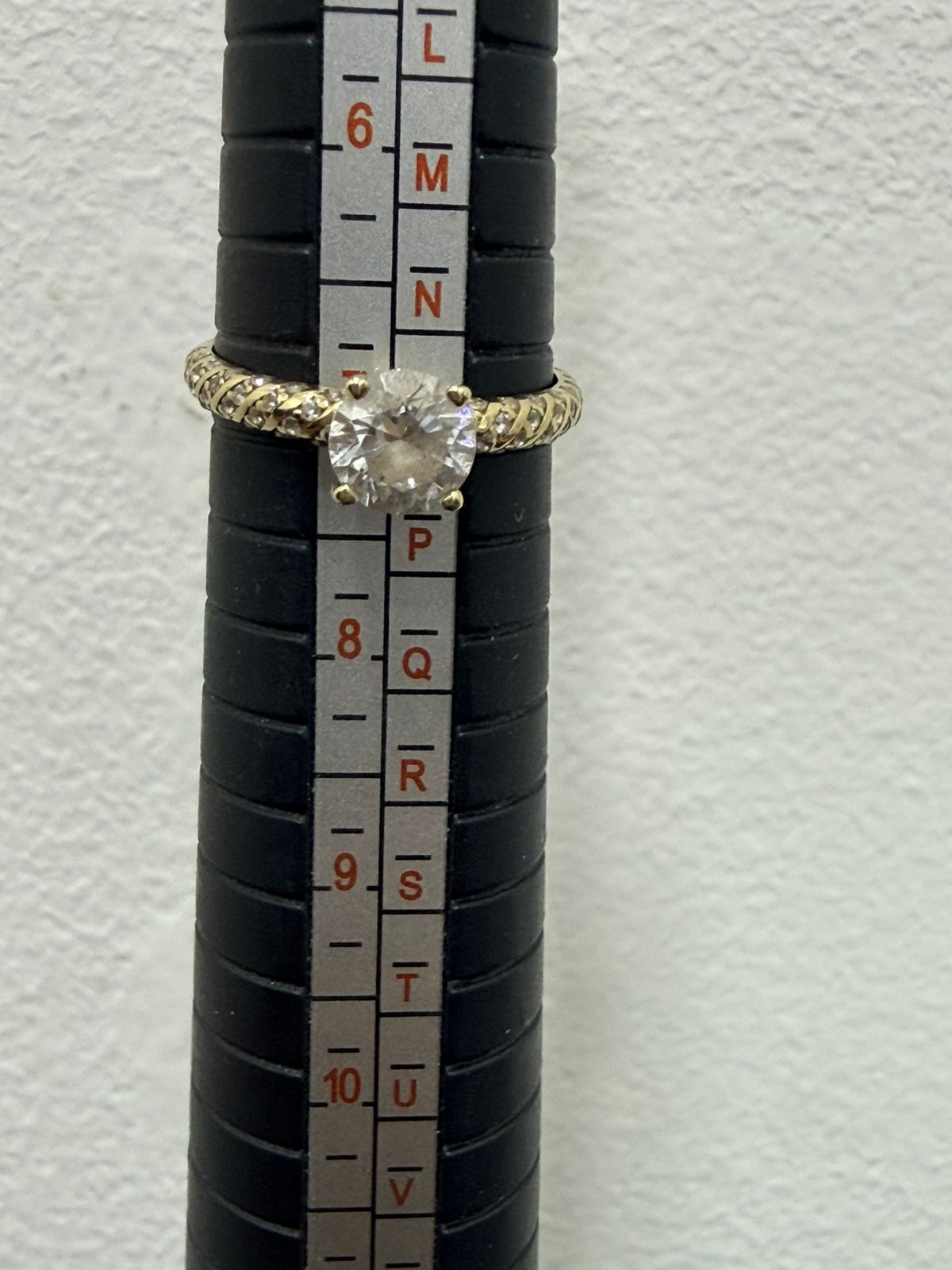 ANILLO CON SINTETICO EN ORO DE 10 K #7 1.9 GR