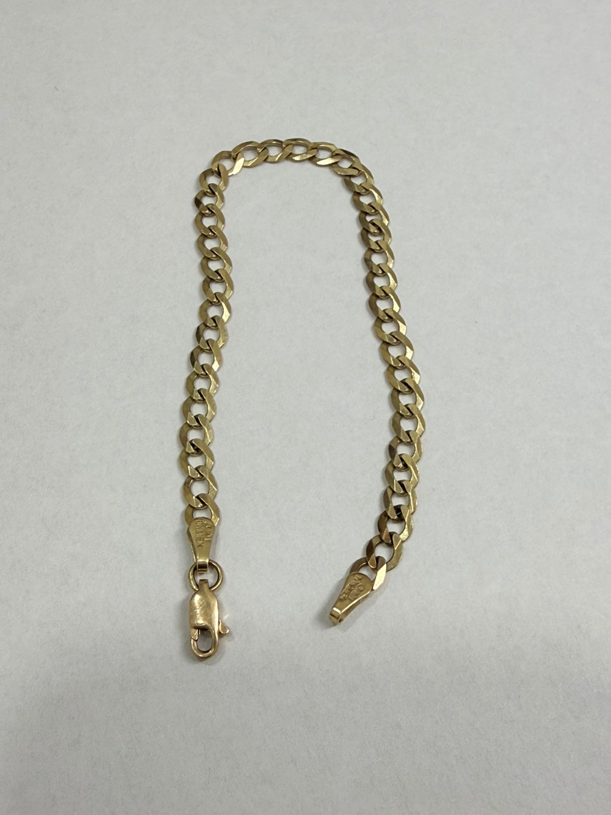 PULSERA HECHURA ESLABON EN ORO DE 10 K 19 CM 4.5 GRAMOS