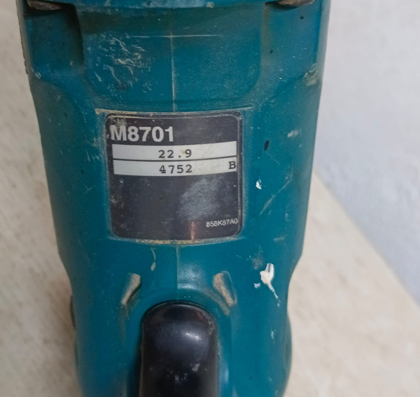 Taladro Rotomartillo Makita m8701, usado