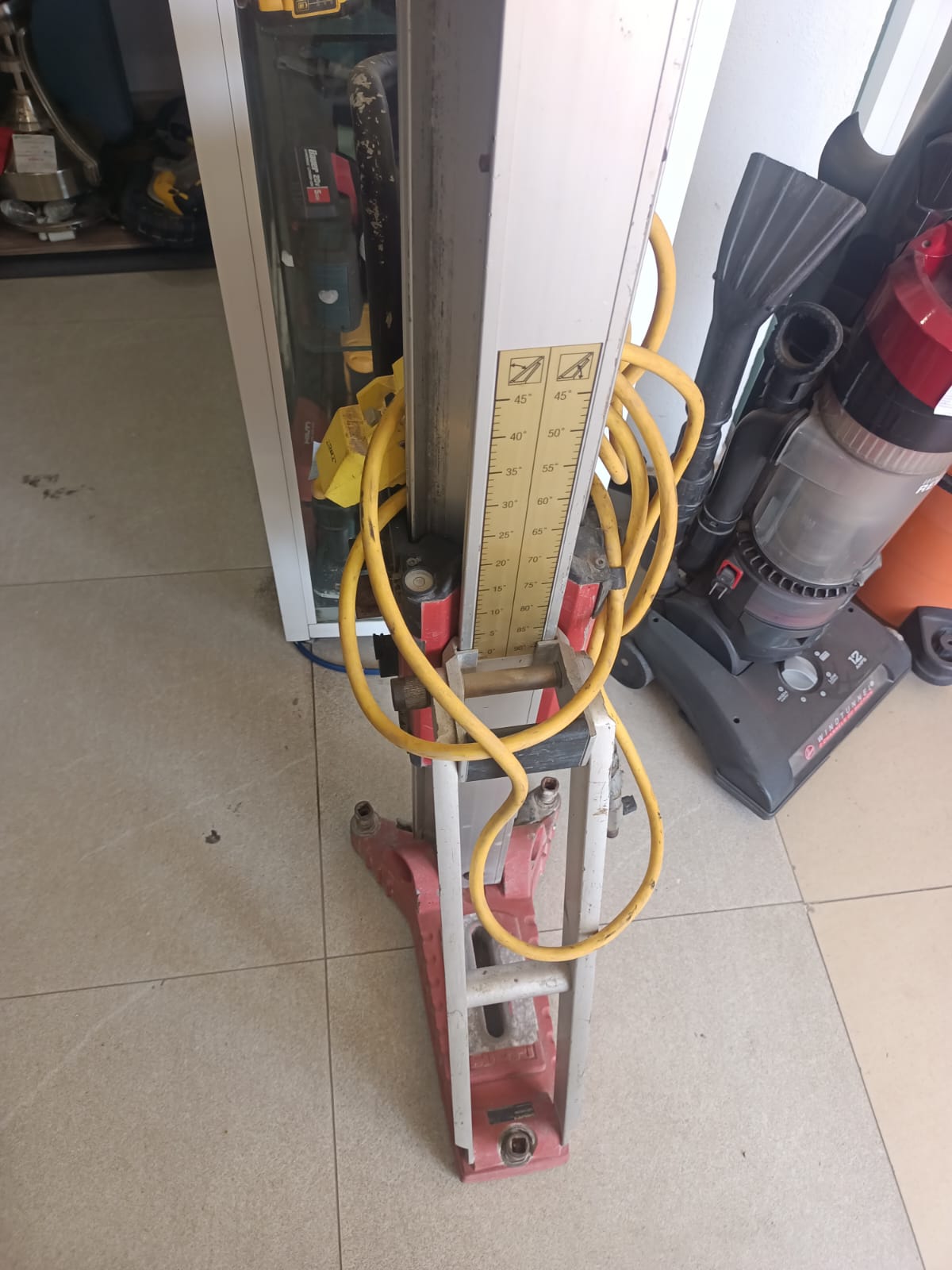 Perforadora HILTI dd200, usado