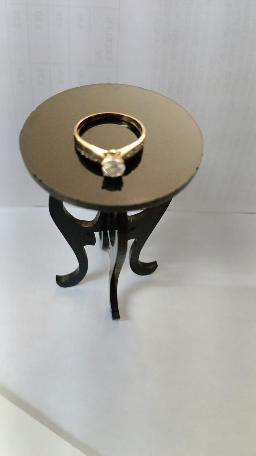 Anillo solitario ORO 10k pero 1.5gr, usado
