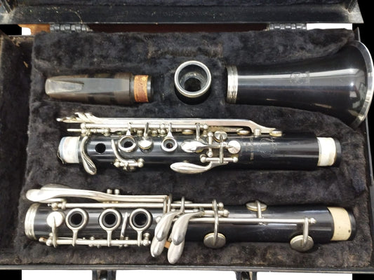 CLARINETE YAMAHA – USADO EN EXCELENTE ESTADO