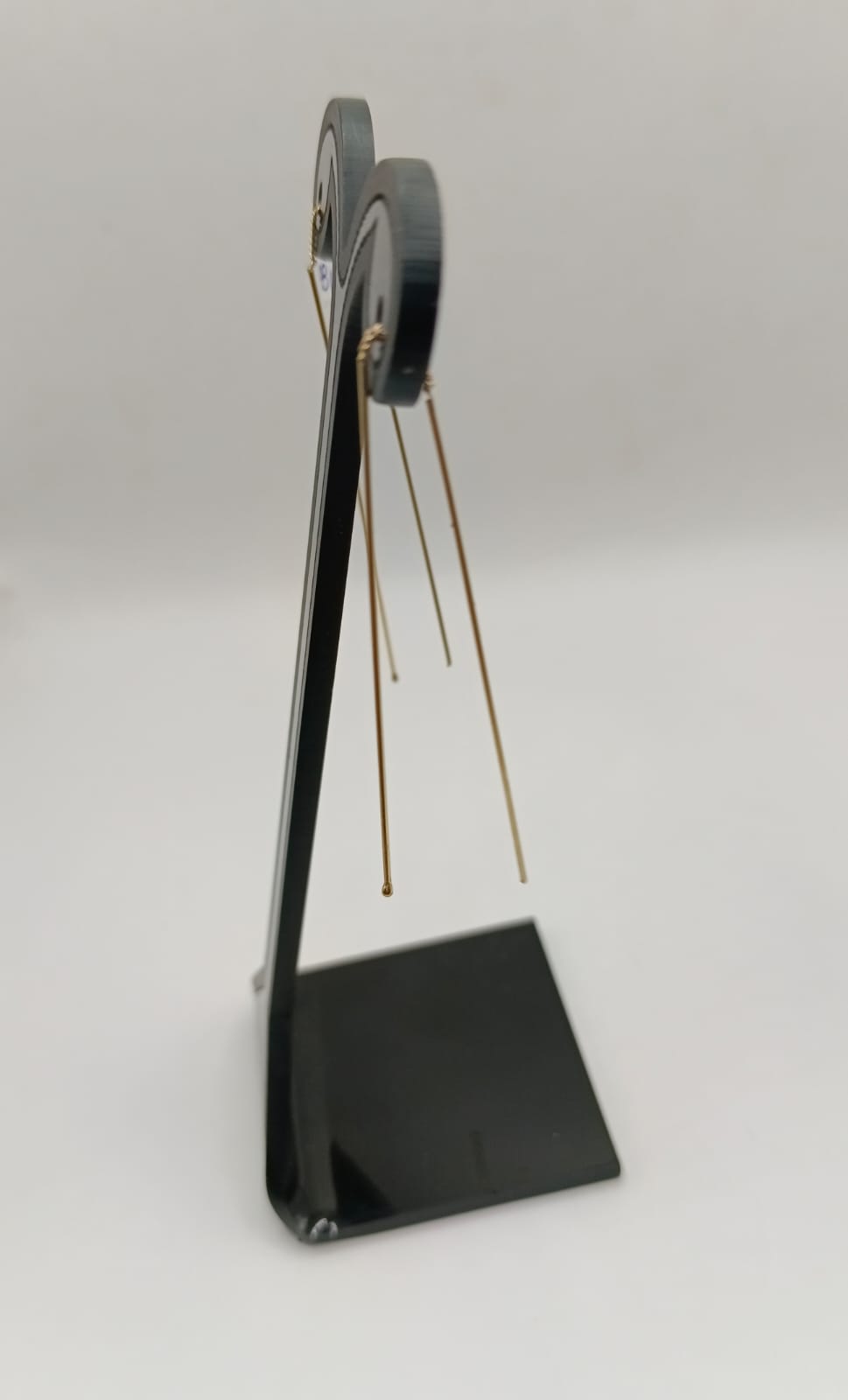 Aretes violadores ORO 10k peso 1gr, usado