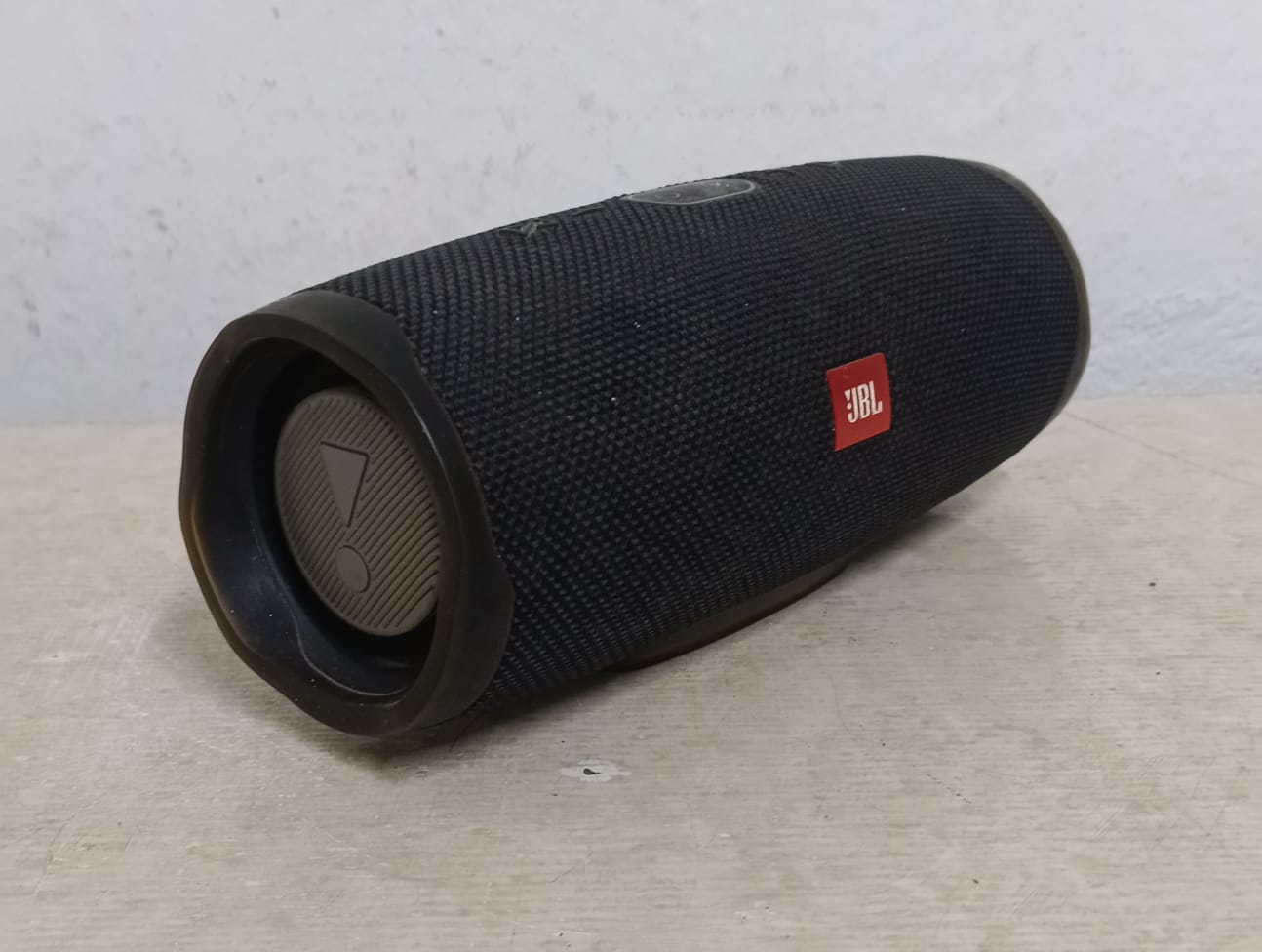 Bocina recargable JBL charge 4, usado
