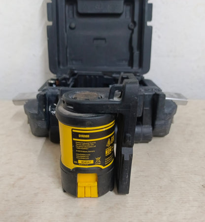 Nivel Laser rojo DEWALT DW088 en estuche, usado