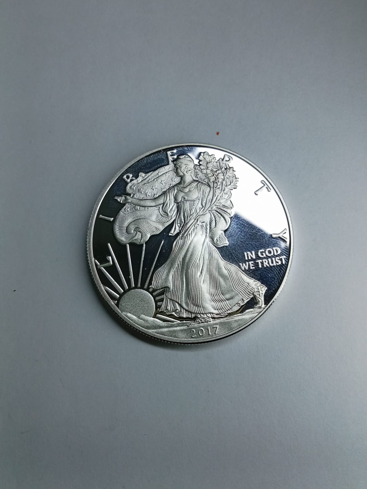 Moneda de Plata Liberty Ley .999