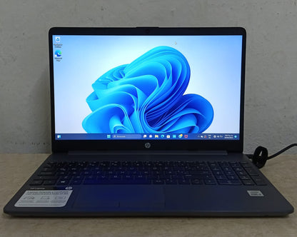 Laptop HP 2237 y 8 de RAM con i Core 4 15dw1xxx - Usado