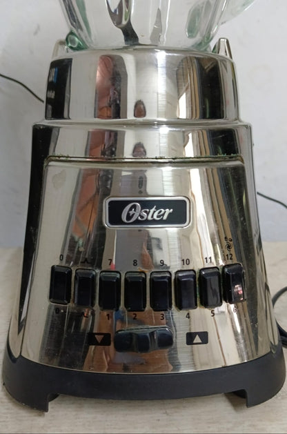 Licuadora OSTER blstfg-coo013 10 velocidades, usado