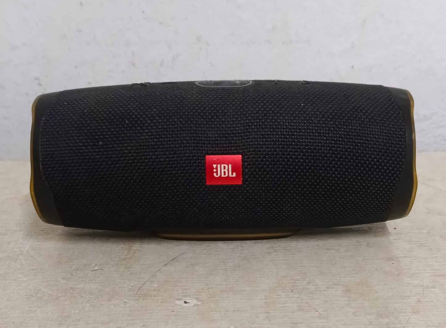 Bocina recargable JBL charge 4, usado
