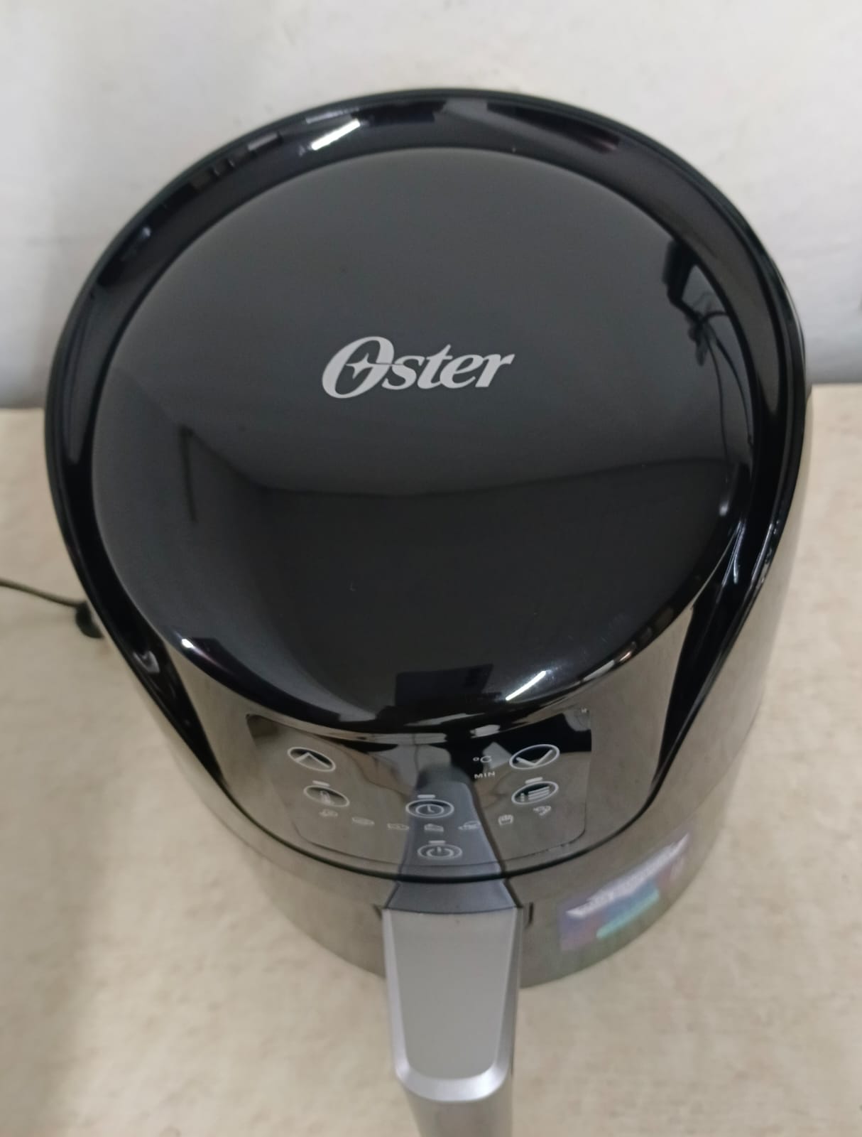 Freidora de Aire Oster ckstaf18ddf, usado