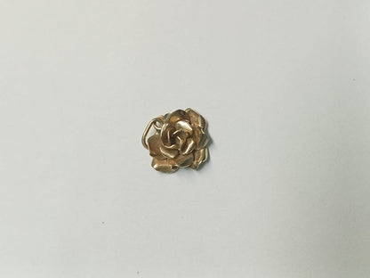 dije de oro 10k -diseño rosa peso 1.2