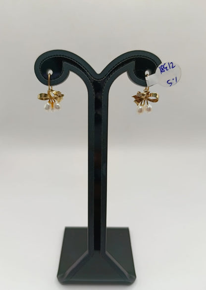 Aretes con perlas ORO 10k peso 1.5gr, usado