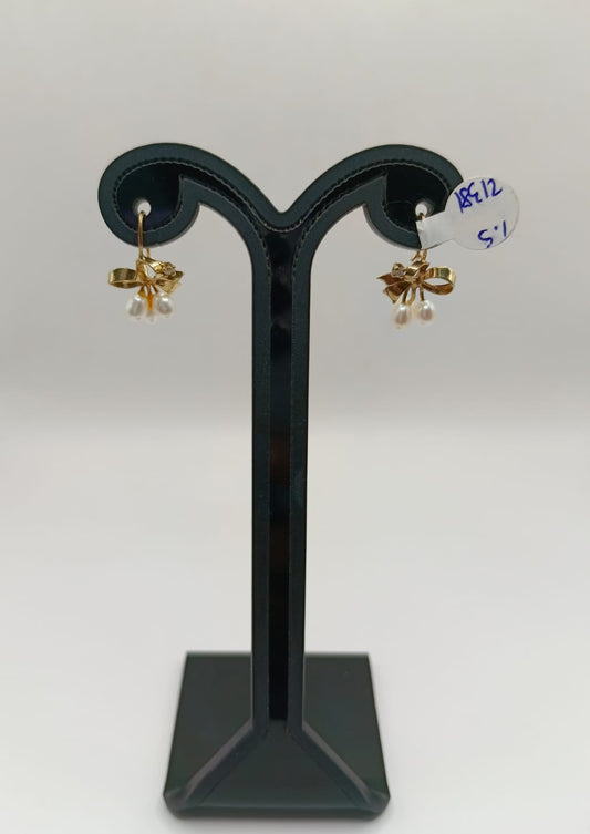 Aretes con perlas ORO 10k peso 1.5gr, usado