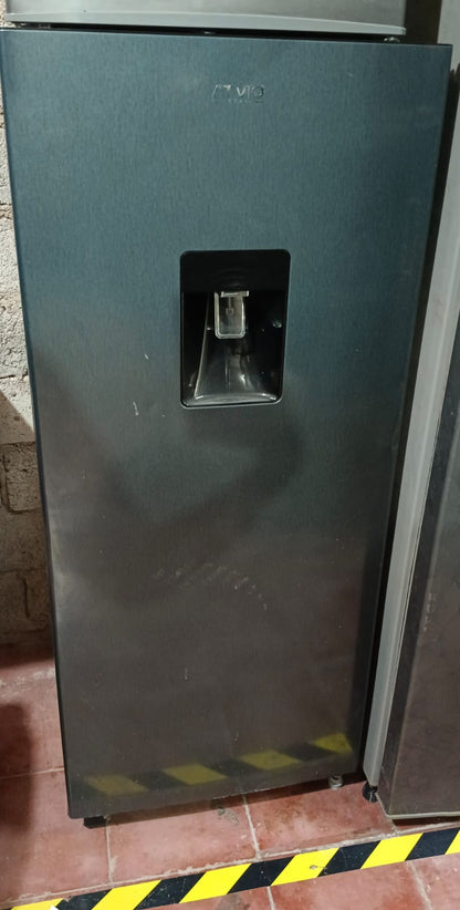 Refrigerador Atvio home 7 pies, usado