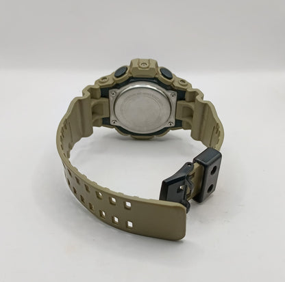 Reloj tipo Casio G-Shock 5522 tipo pulcera, usado