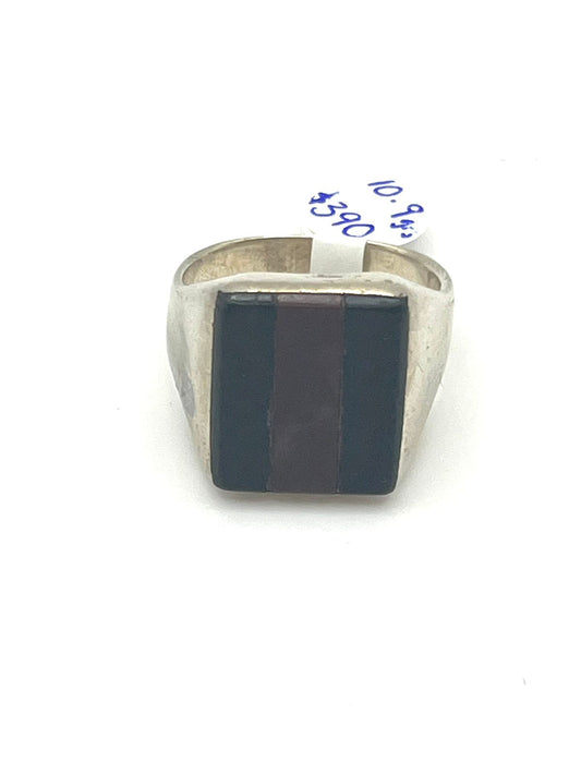 Anillo tipo sello con sintetico negro brecha cafe baño de plata #23