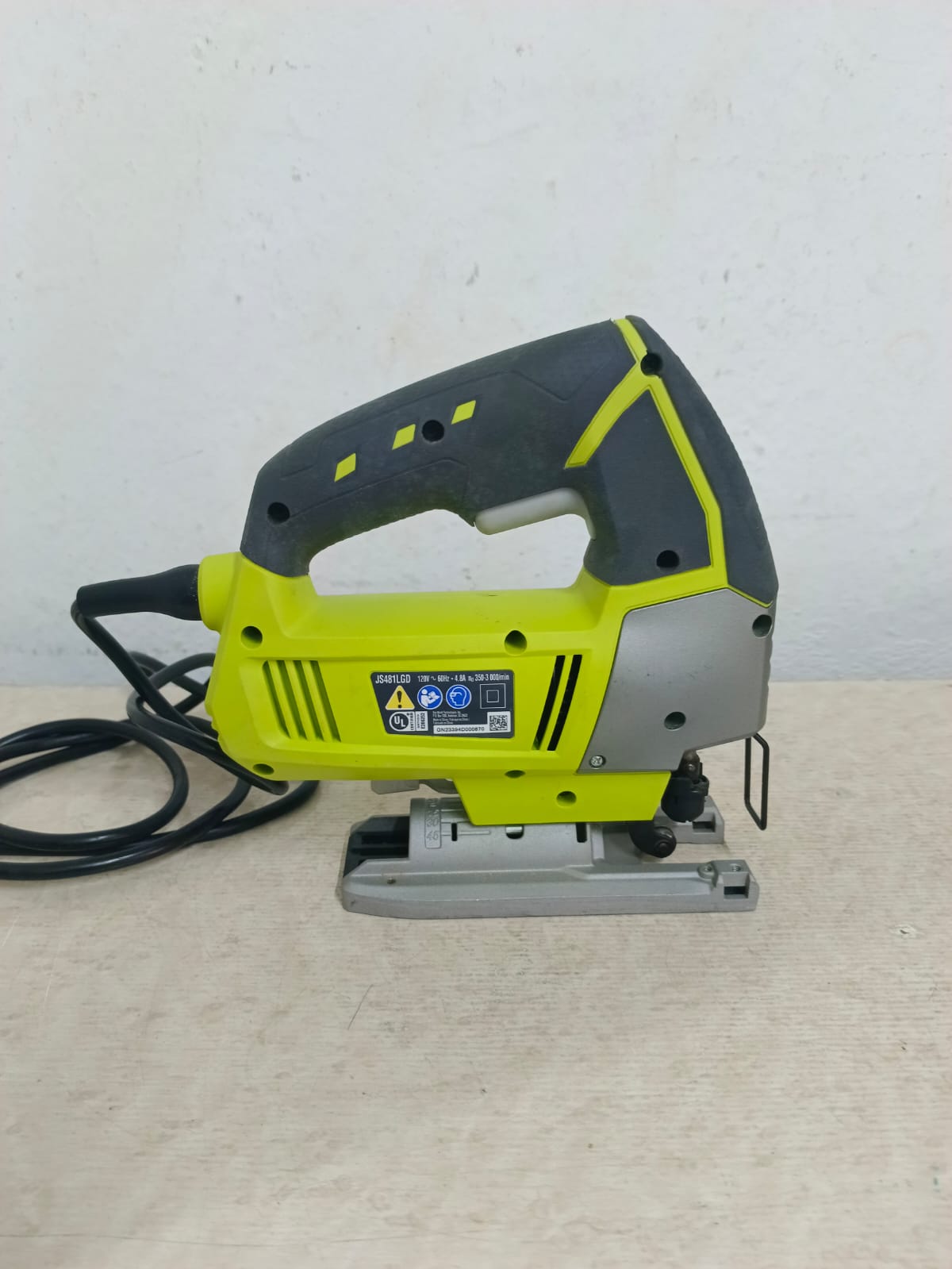 Sierra caladora RYOBI js481jg, usado