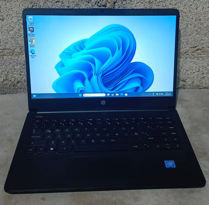 Laptop HP 240gb ssd 4ram intel inside, usado