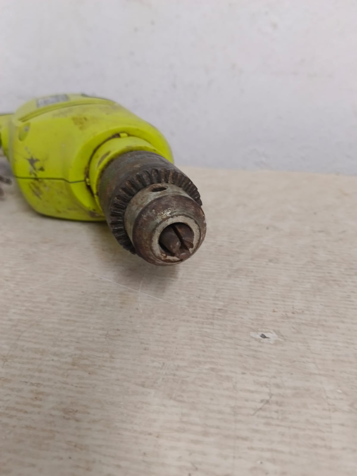 Taladro RYOBI hd420, usado