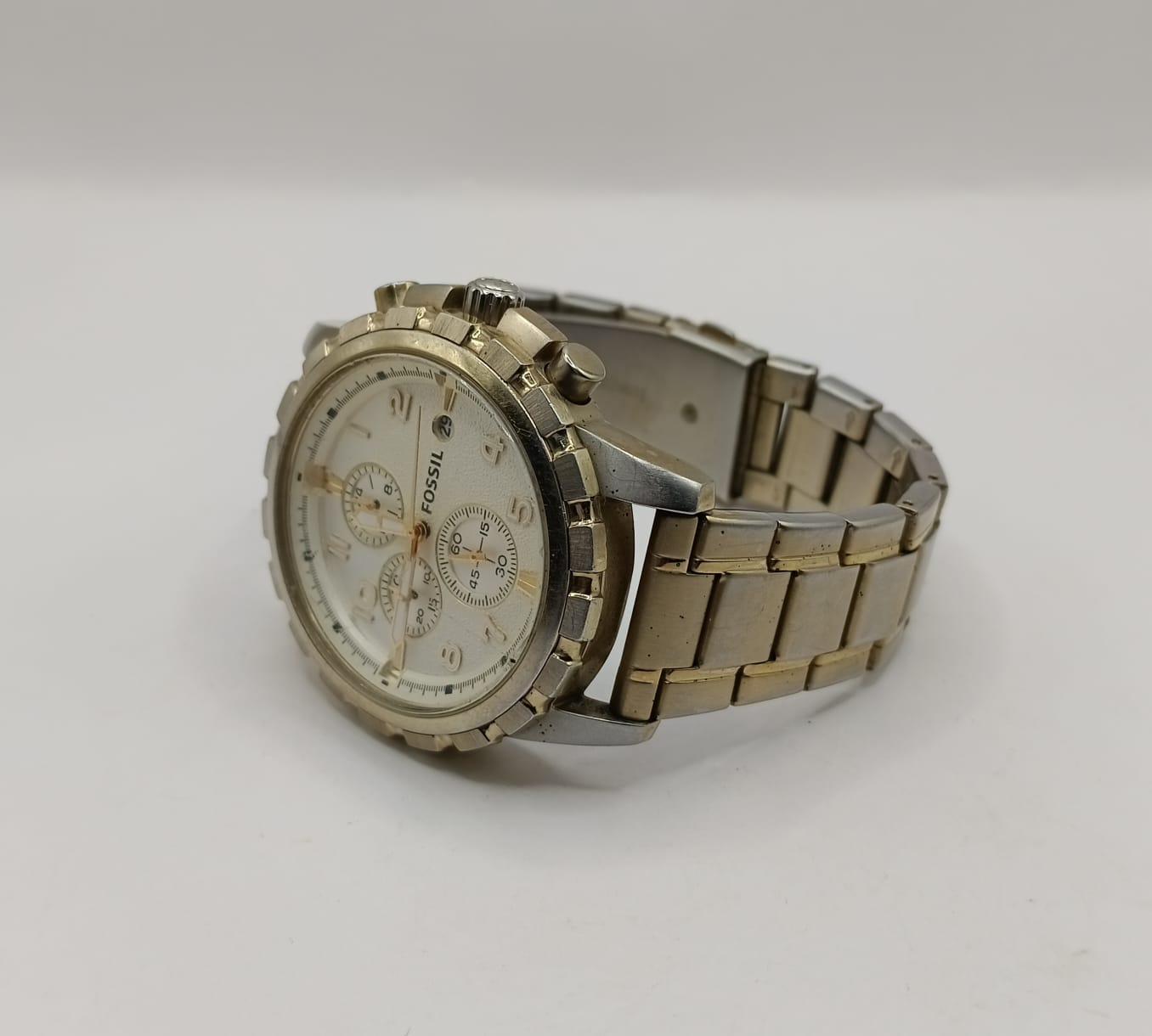 Reloj tipo pulsera tipo Fossil, usado