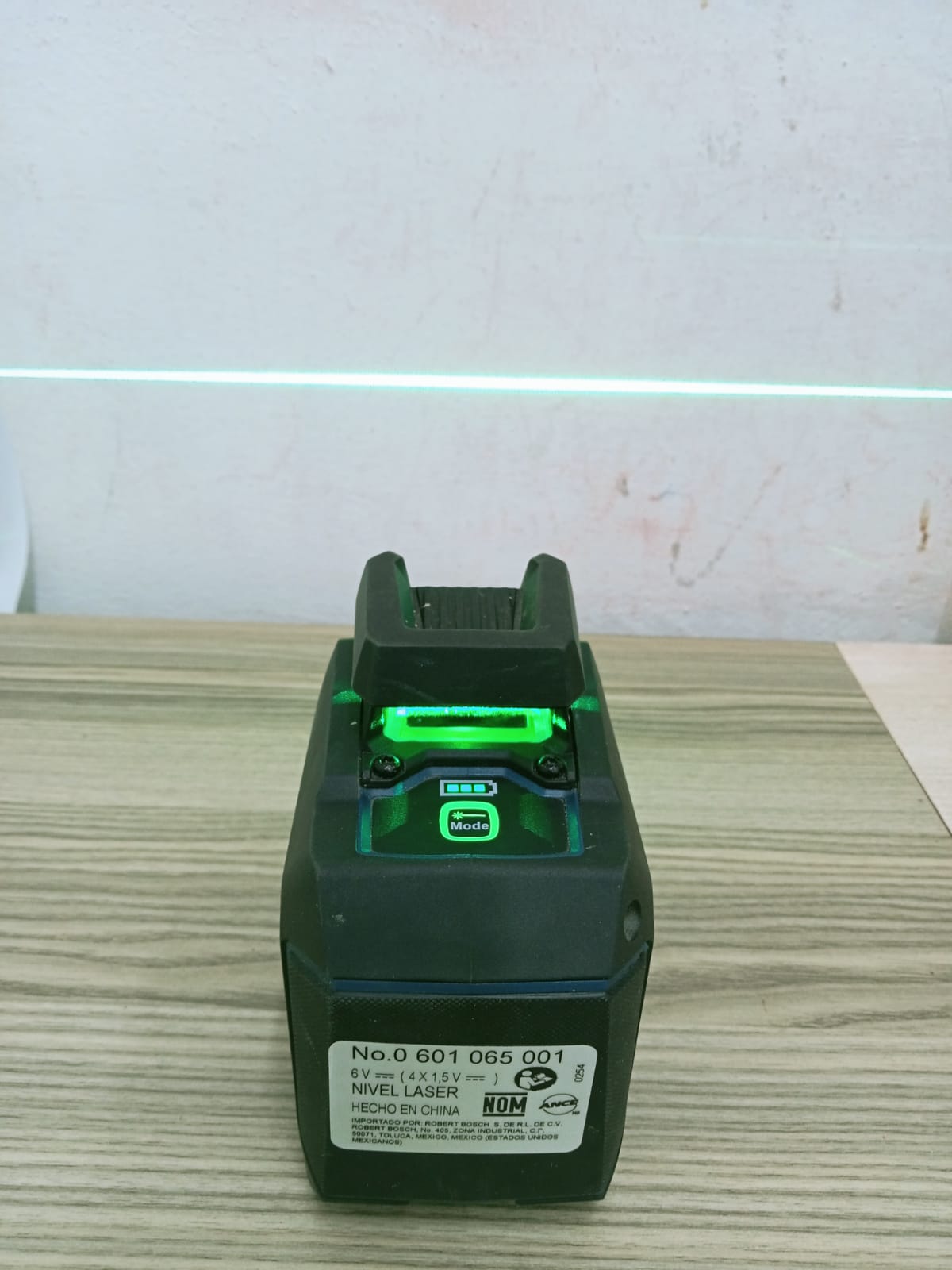 🔧 Bosch GLL 2-20 G – Nivel Láser de Líneas Cruzadas con Rayo Verde 💚 usado