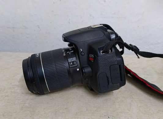 Camara profesional CANON rebel t5i, usado