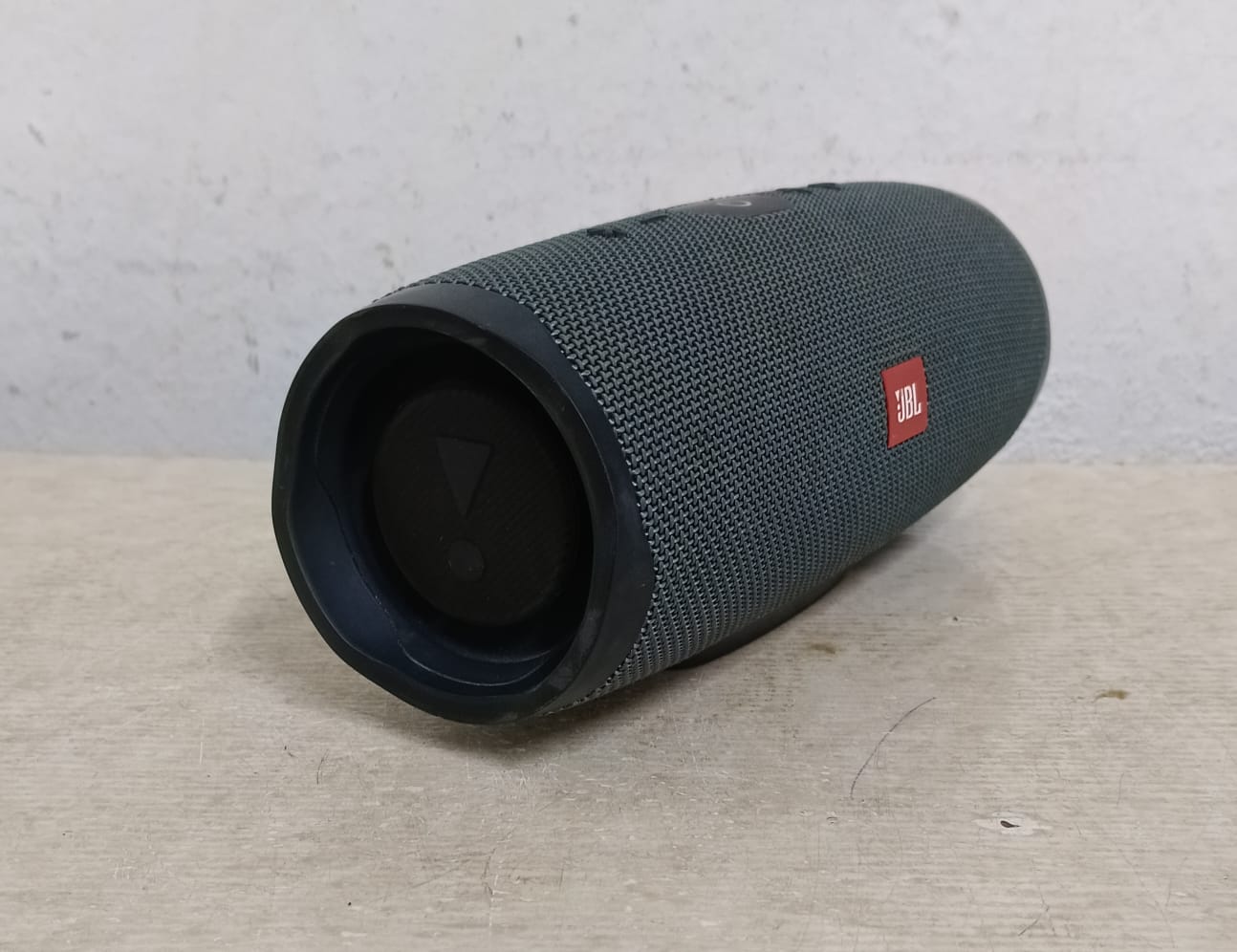 Bocina JBL essential 2, usado